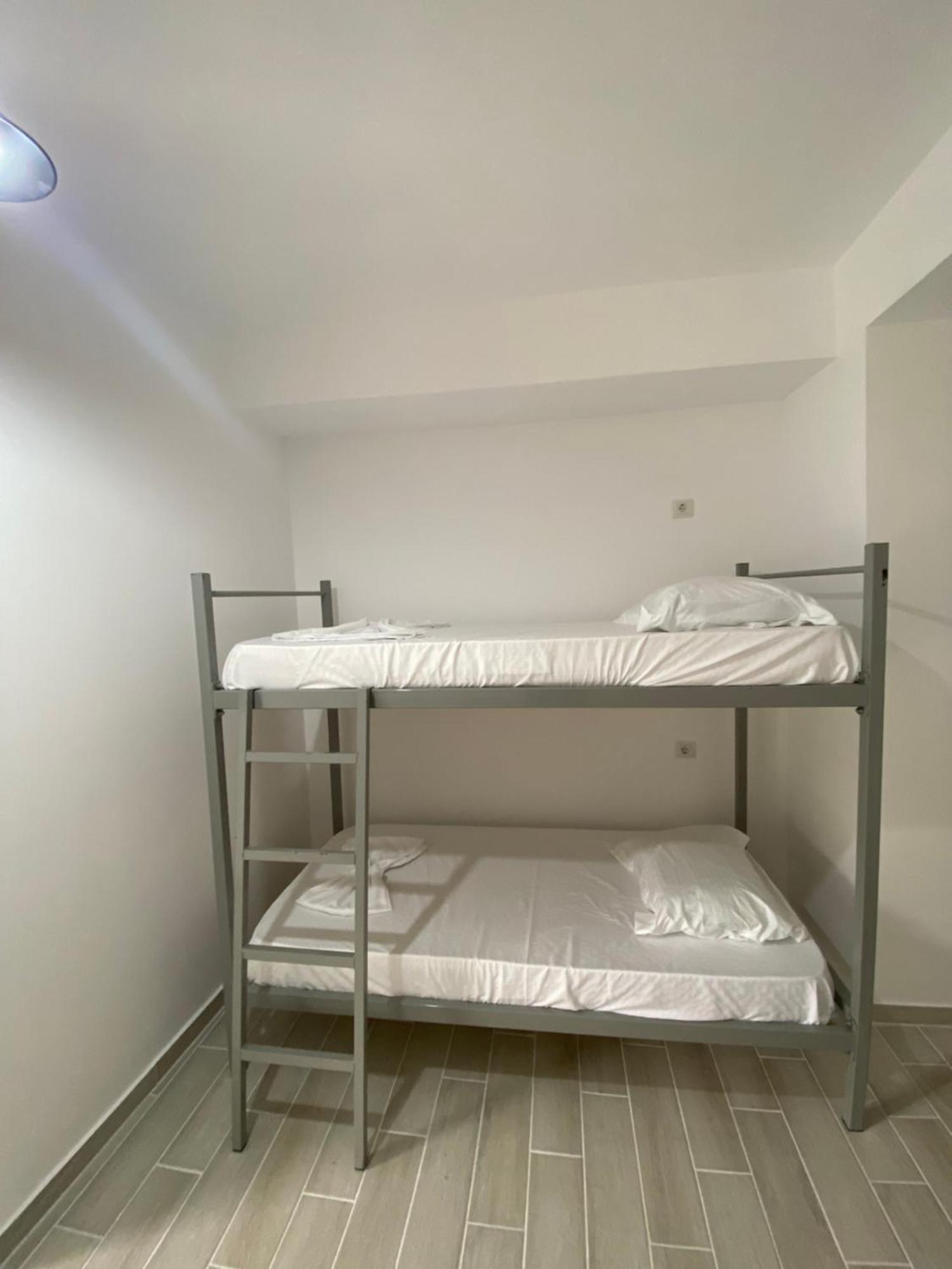 הימארה Eleni'S Holiday Rooms מראה חיצוני תמונה
