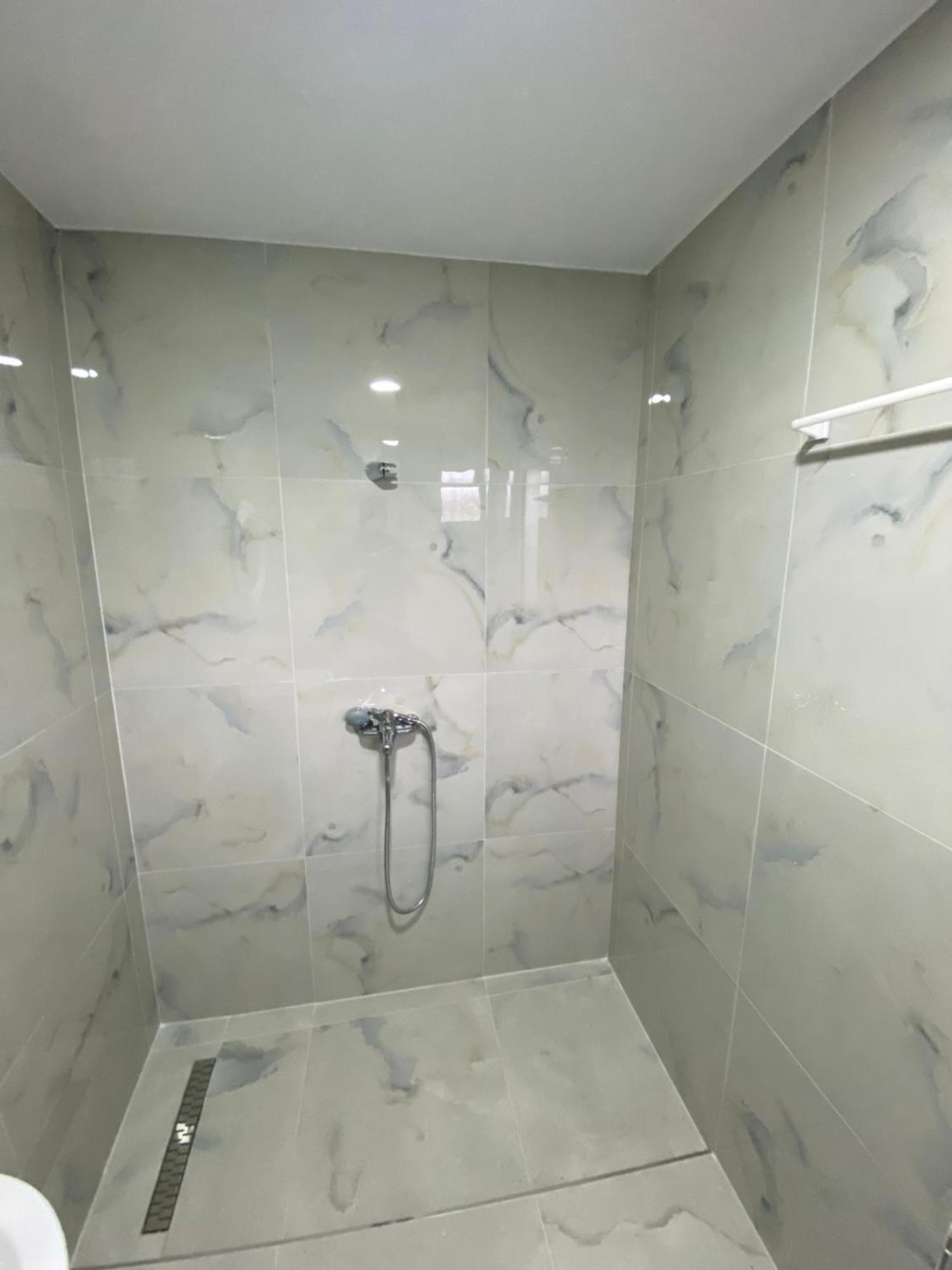 הימארה Eleni'S Holiday Rooms מראה חיצוני תמונה