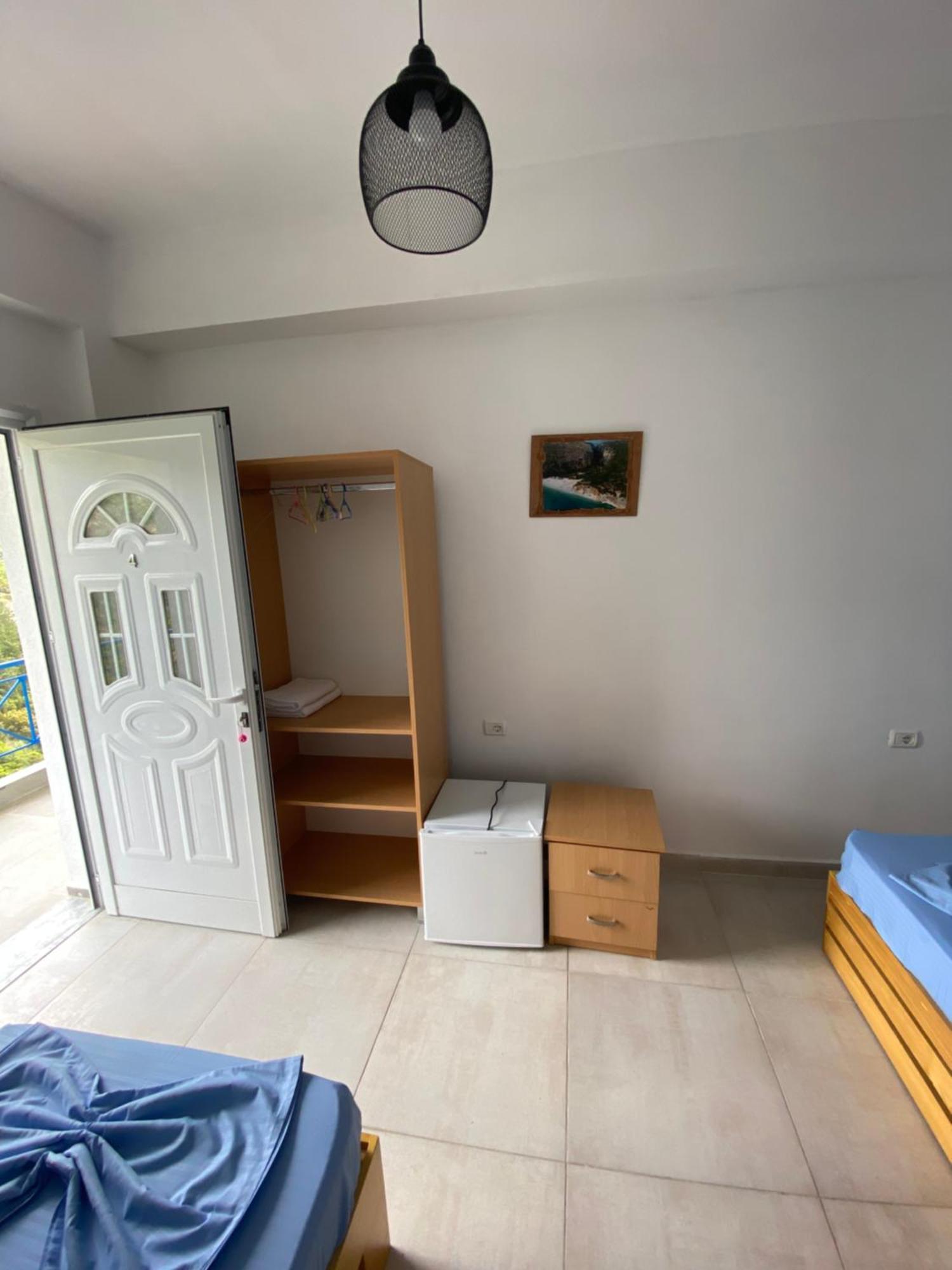 הימארה Eleni'S Holiday Rooms מראה חיצוני תמונה